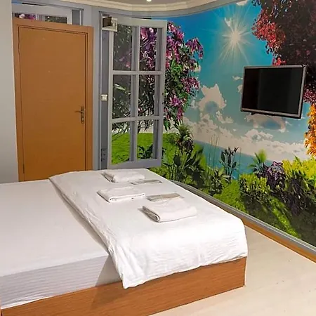 Heraldic Aparthotel