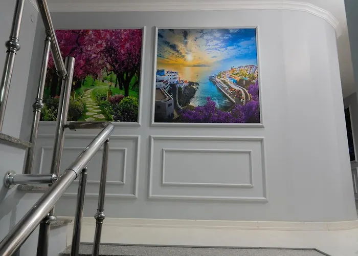 Heraldic Aparthotel 2*